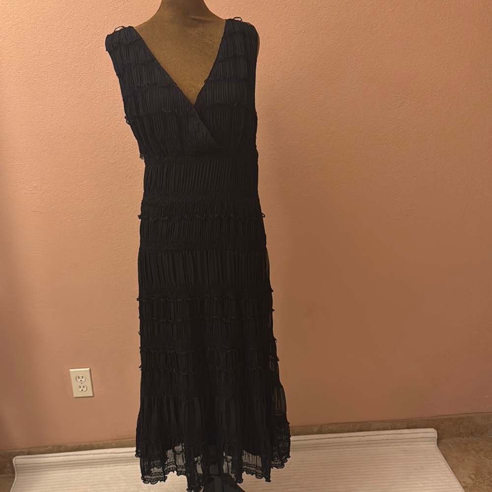 Elegant Black Pleated Maxi Dress